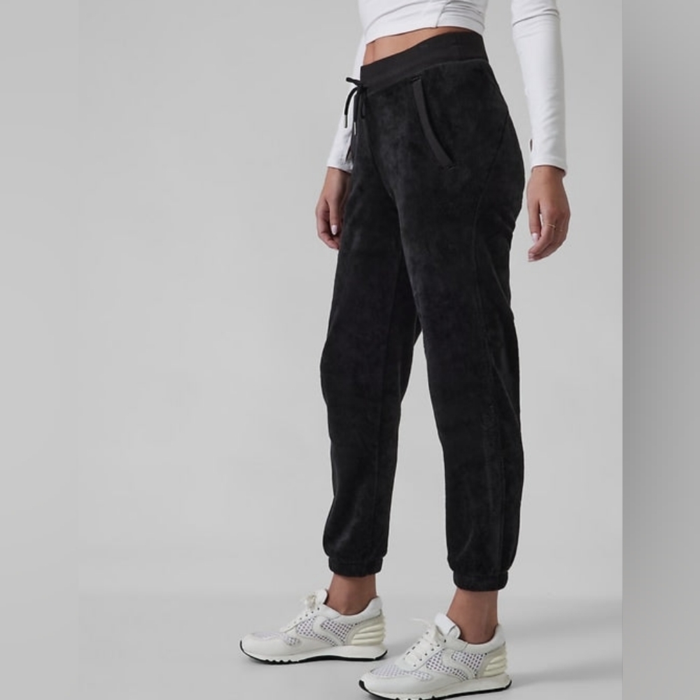 Athleta Cozy Karma Recover Black Joggers